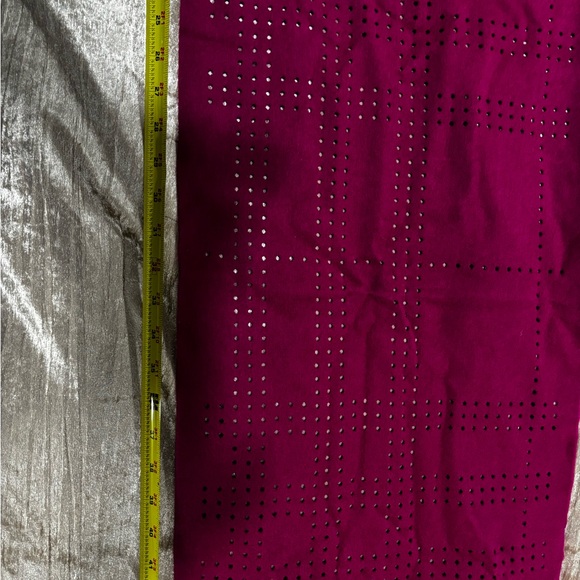 NWOT FUSCHIA BURBERRY SCARVE NO FLAWS!! - Picture 9 of 12